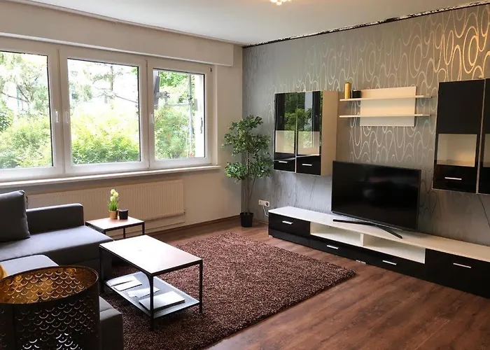 Quiet Apartment In Hip Neighbourhood